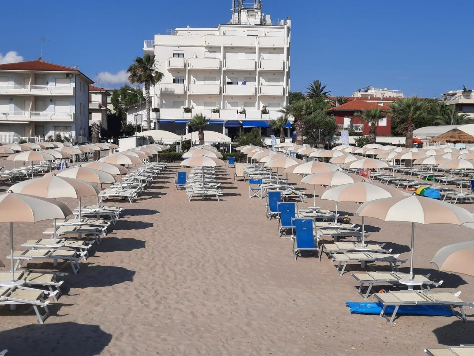 Residence Sunrise San Benedetto del Tronto Exterior foto