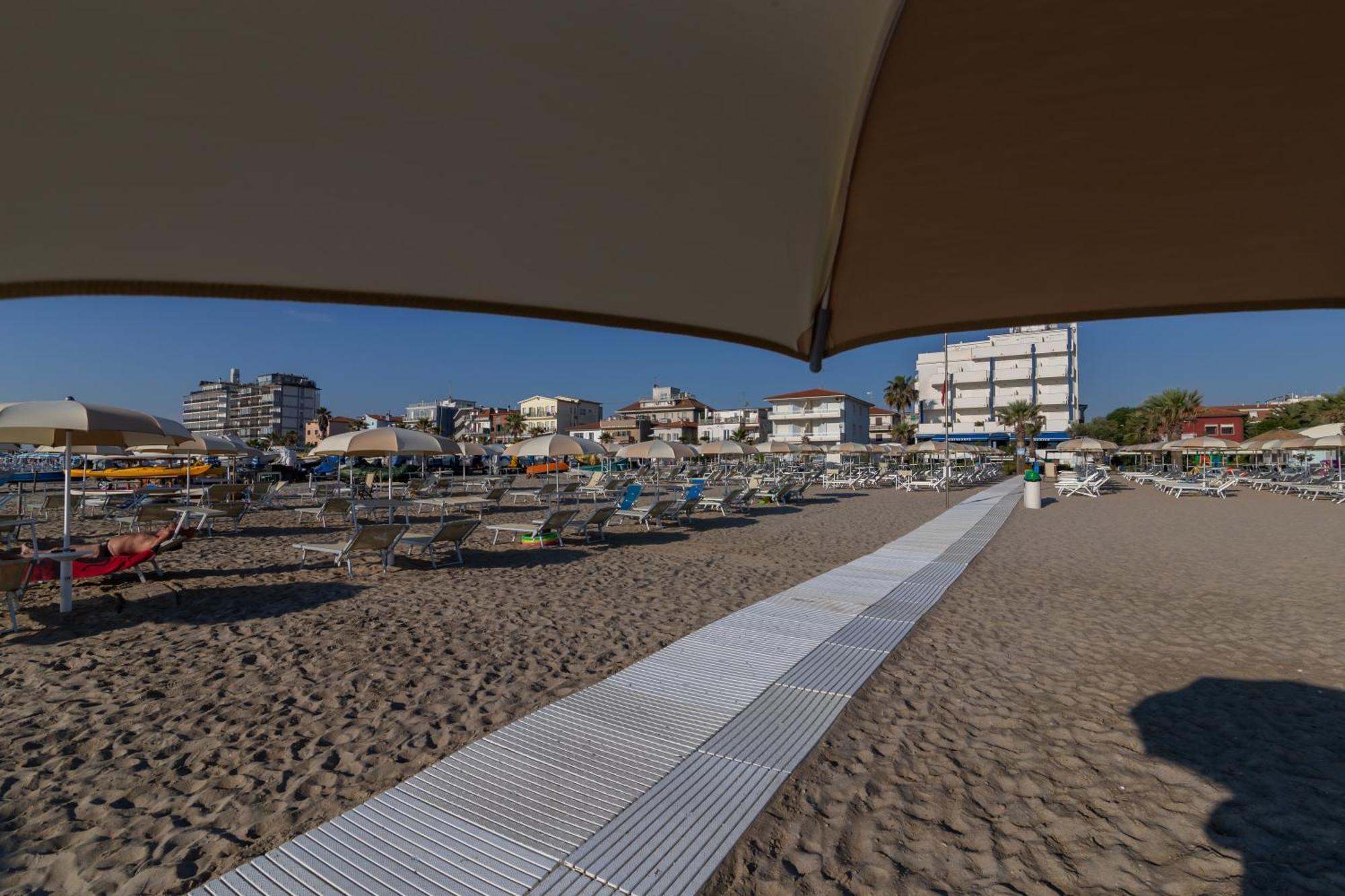 Residence Sunrise San Benedetto del Tronto Exterior foto
